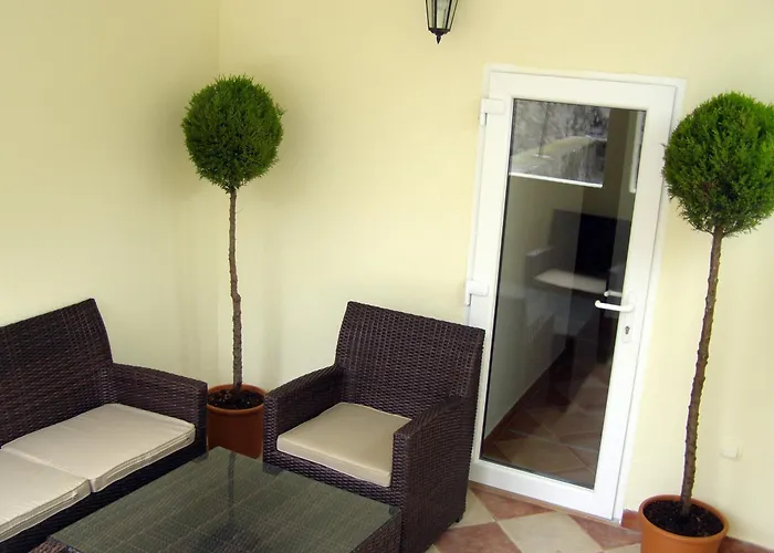 Apartment Artistic Split