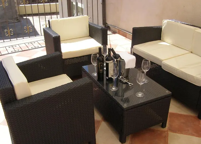 스플릿 아티스틱 아파트먼트 아파트